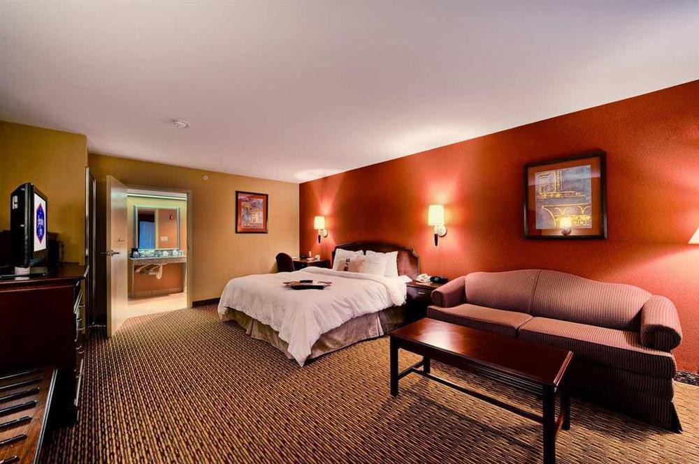 Days Inn & Suites By Wyndham Tyler Room photo
